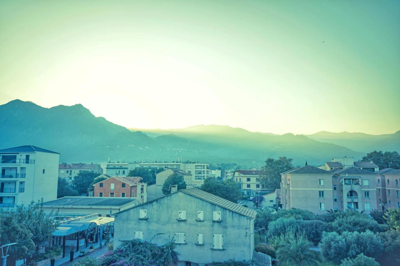 Cosy Les Pieds Dans L'eau, Climatise, Parking Prive, Vue Montagne Apartment